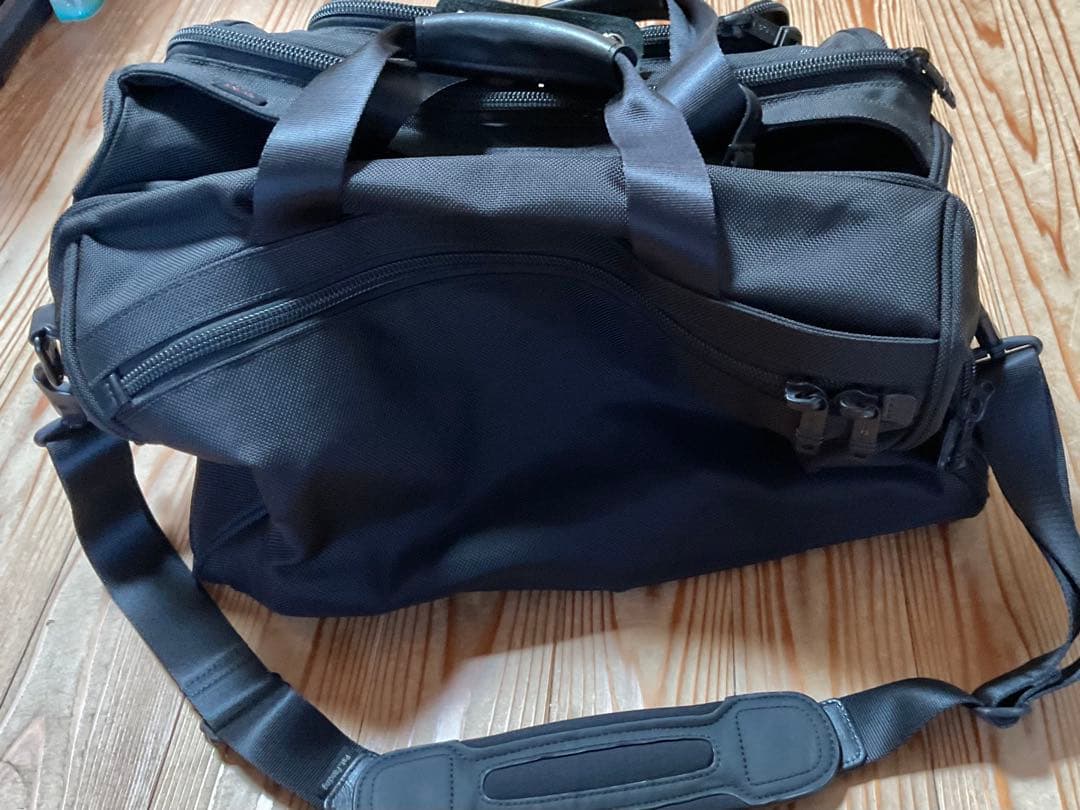 TUMI ボストンバッグ