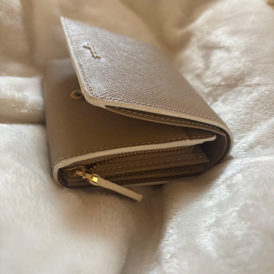 agnès b. 三つ折り財布 ベージュ