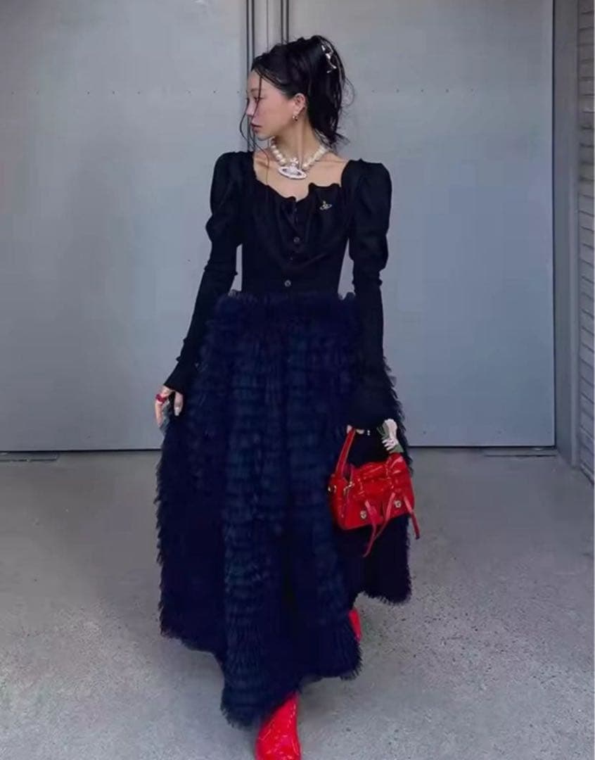 ネイビーbig volume ivory tulle skirt