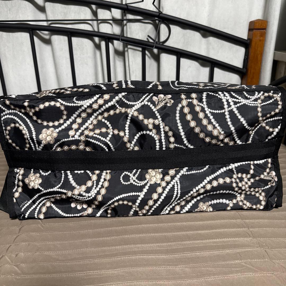 極美品　LeSportsac レスポートサックチャールストンポーチ付き未使用級