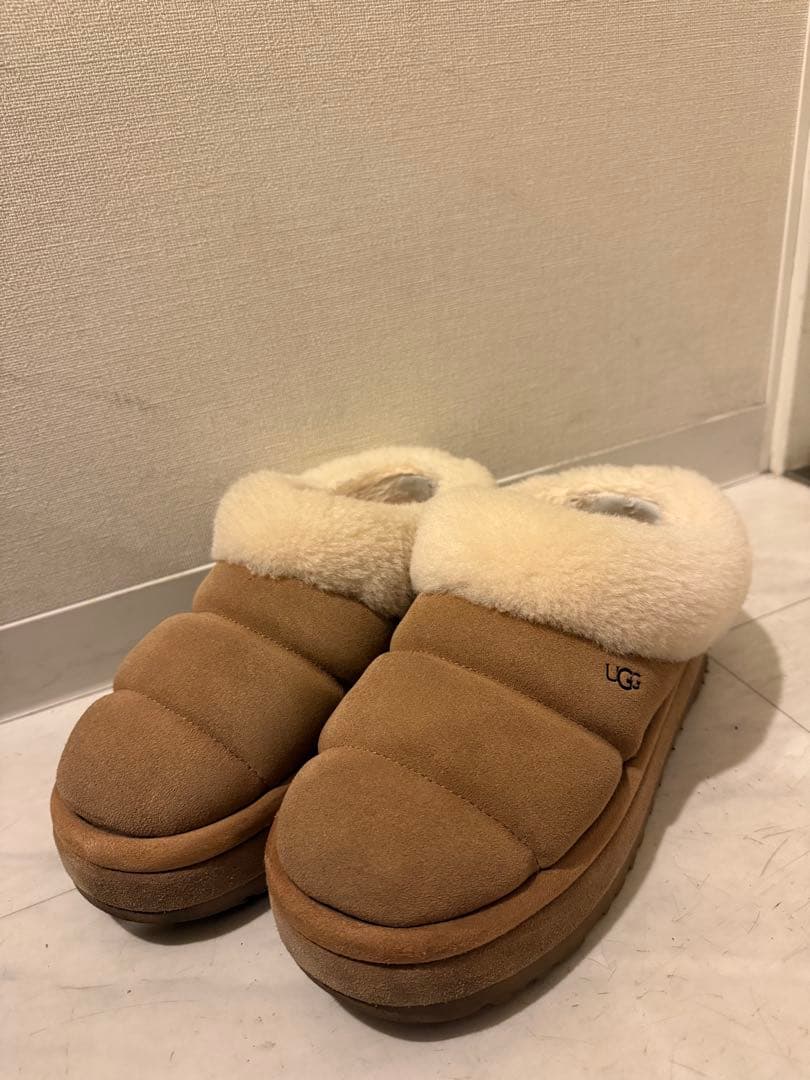 UGG タズリータ ブーツ