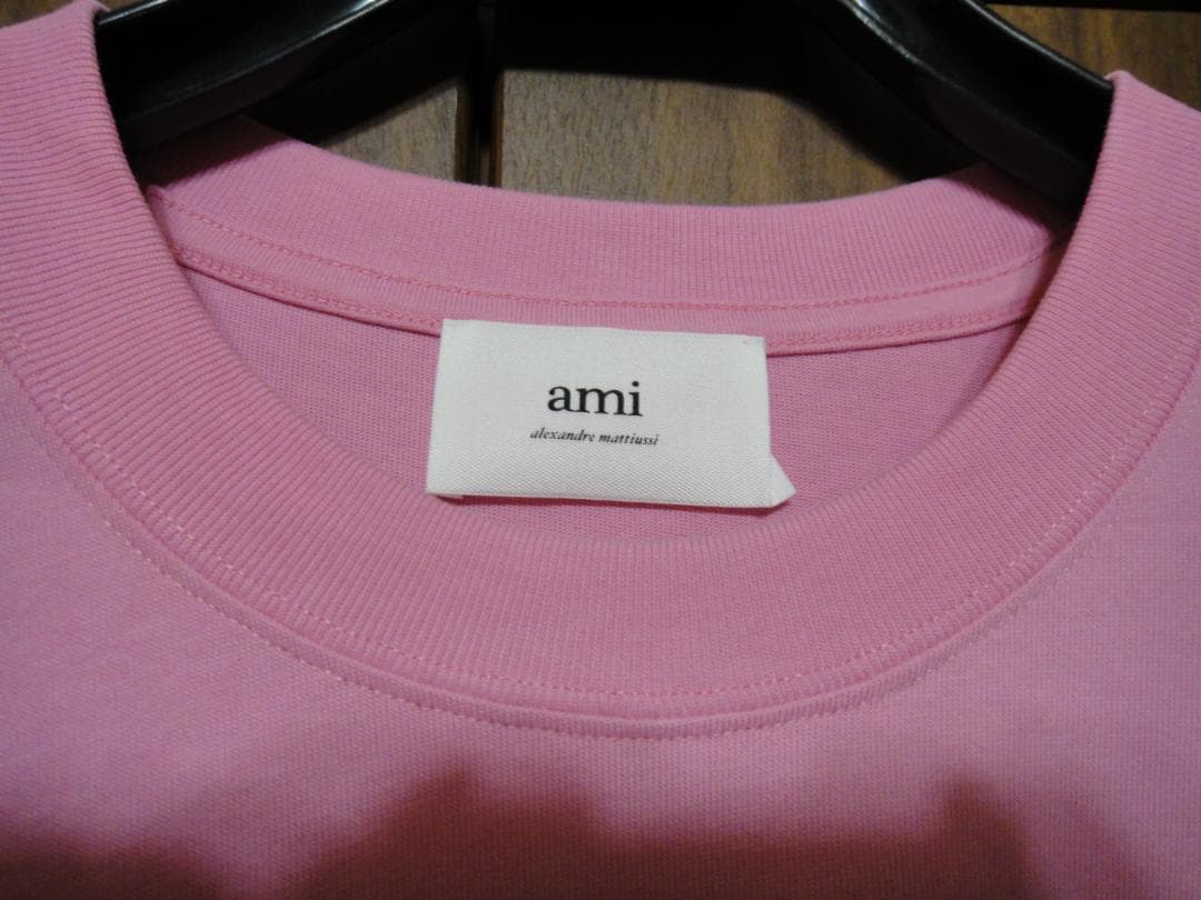 AMI ピンク Tシャツ ハート刺繍