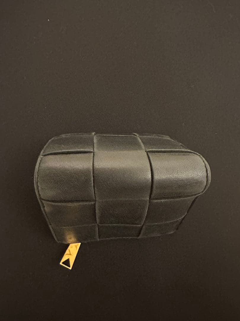 BOTTEGA VENETA 二つ折り財布 黒