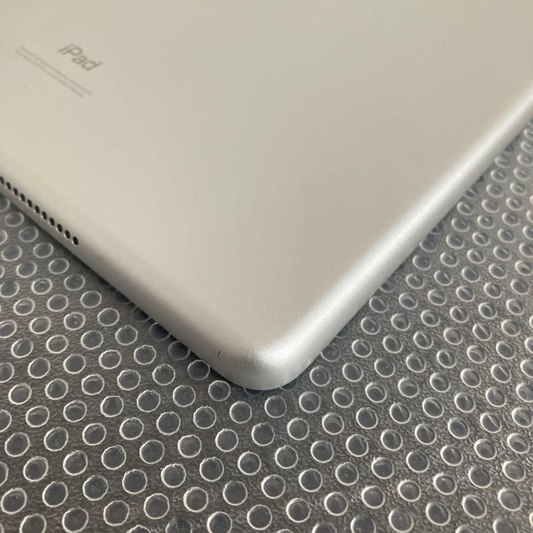 560【早い者勝ち】電池良好☆iPad8 第8世代 32GB WIFIモデル☆