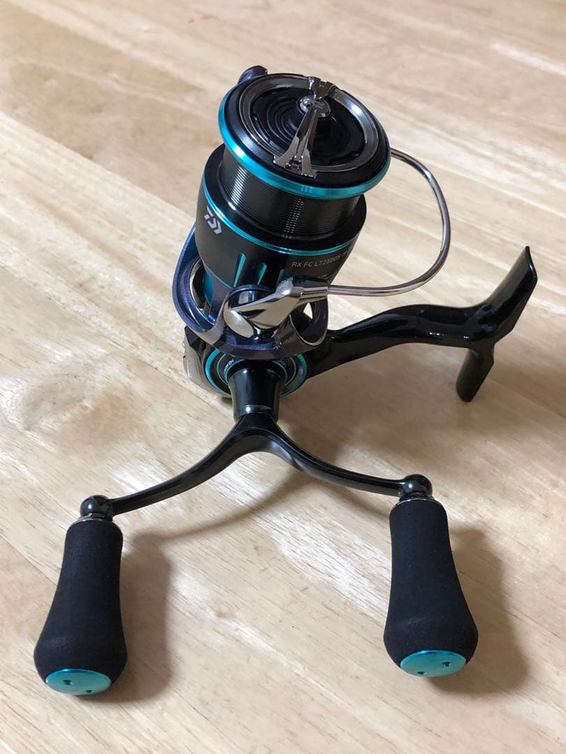 Daiwa 23エメラルダス リールRX FC LT2500S-H-DH