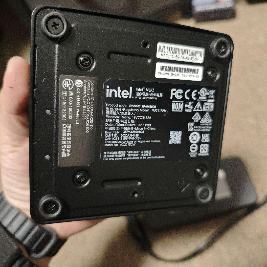 Intel NUC 第11世代 NUC11PAHi5 一部USBポート不具合あり