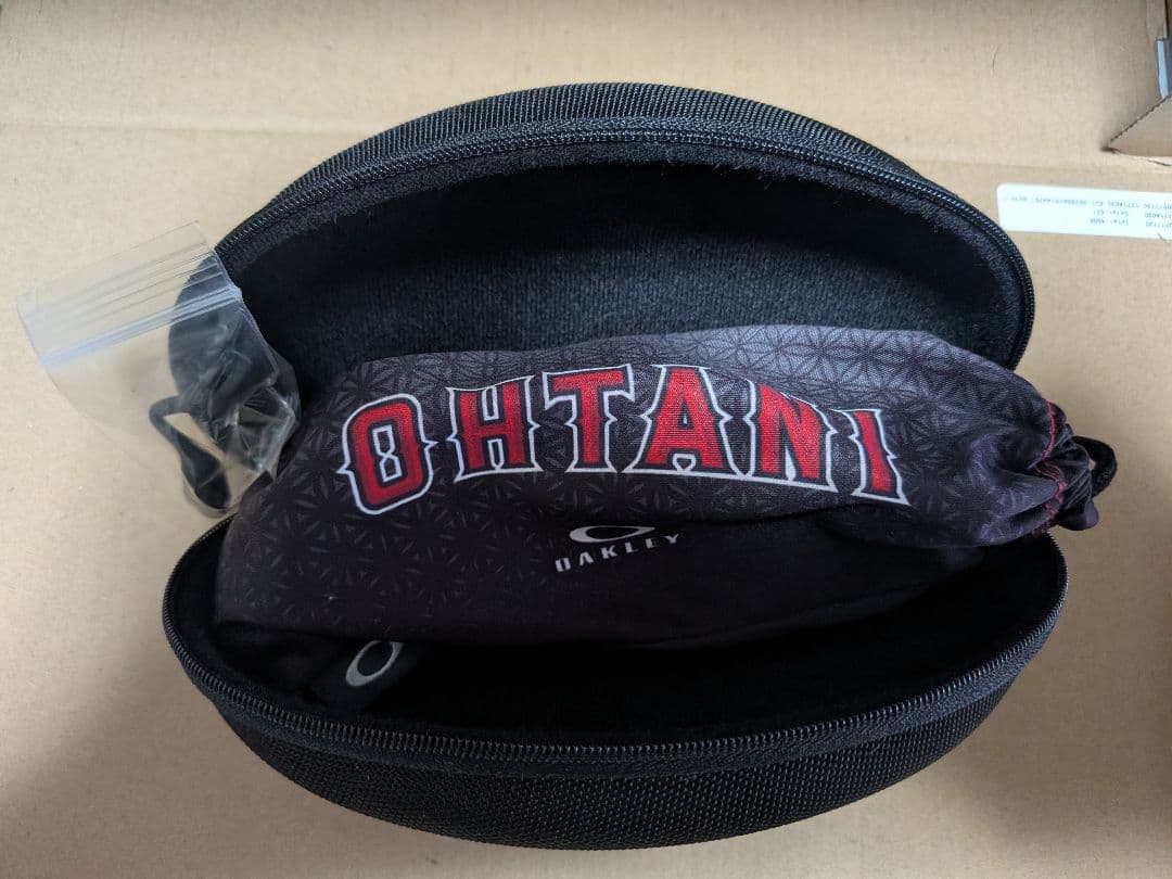 Oakley OHTANI サングラス レッド/ブラック