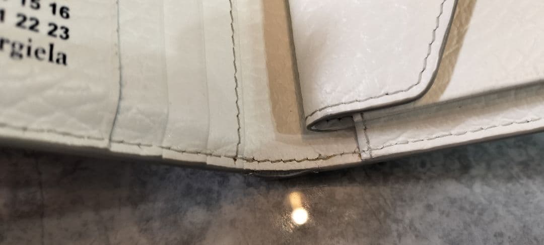 Maison Margiela メゾンマルジェラ ホワイト レザー 二つ折り財布