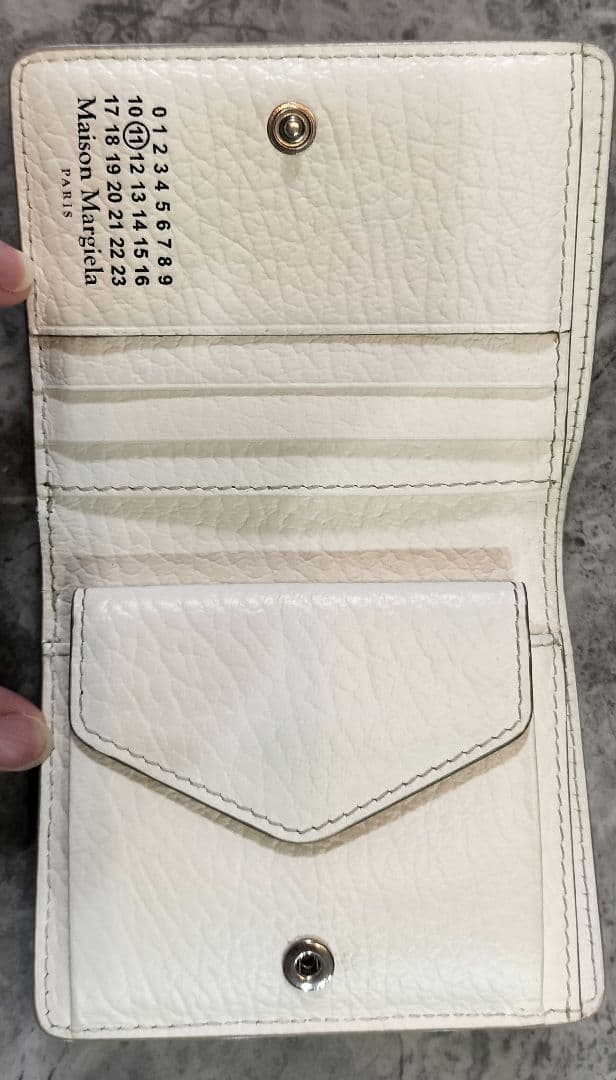 Maison Margiela メゾンマルジェラ ホワイト レザー 二つ折り財布