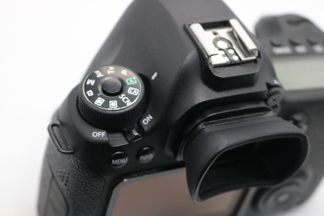 美品ですが少し訳あり 【Canon EOS 6D ダブルレンズセット】 安心保証