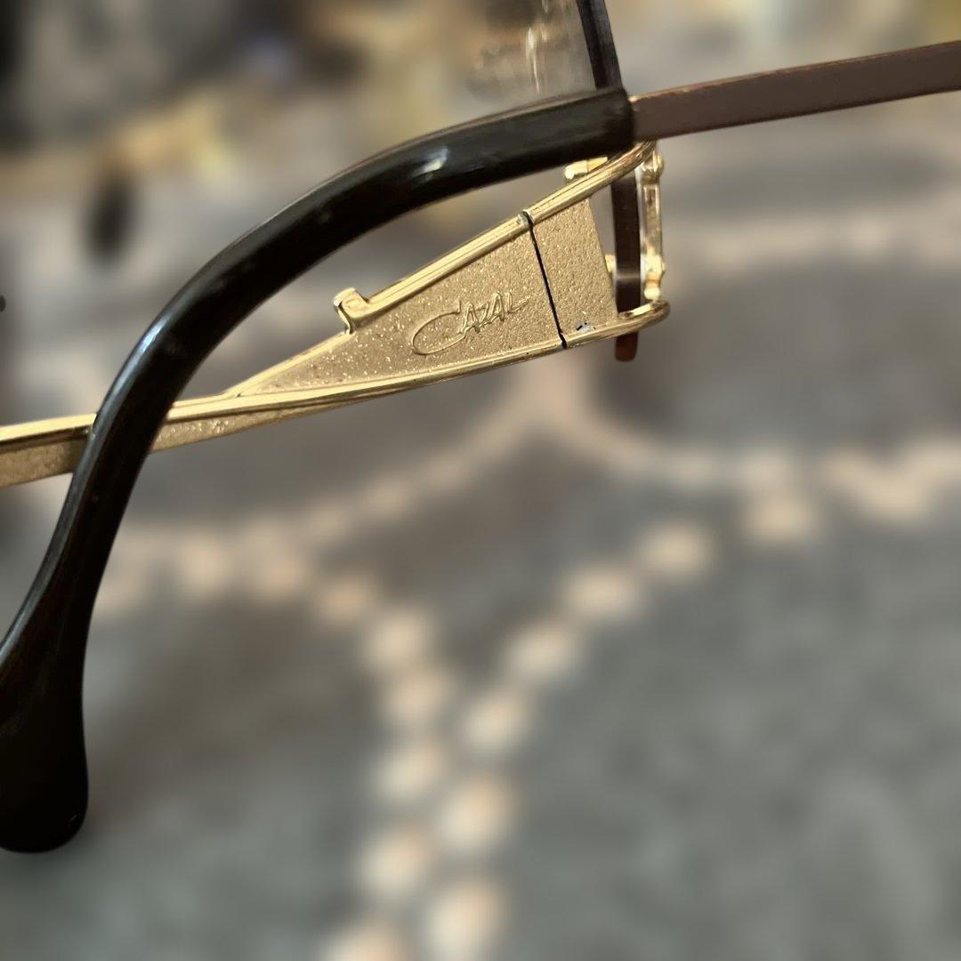CAZAL ラウンド型オーバーサイズサングラス２点オマケ超お得、処分価格です