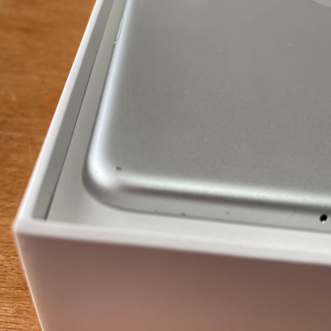 iPad Air2 64GB Wi-Fiモデル　シルバー