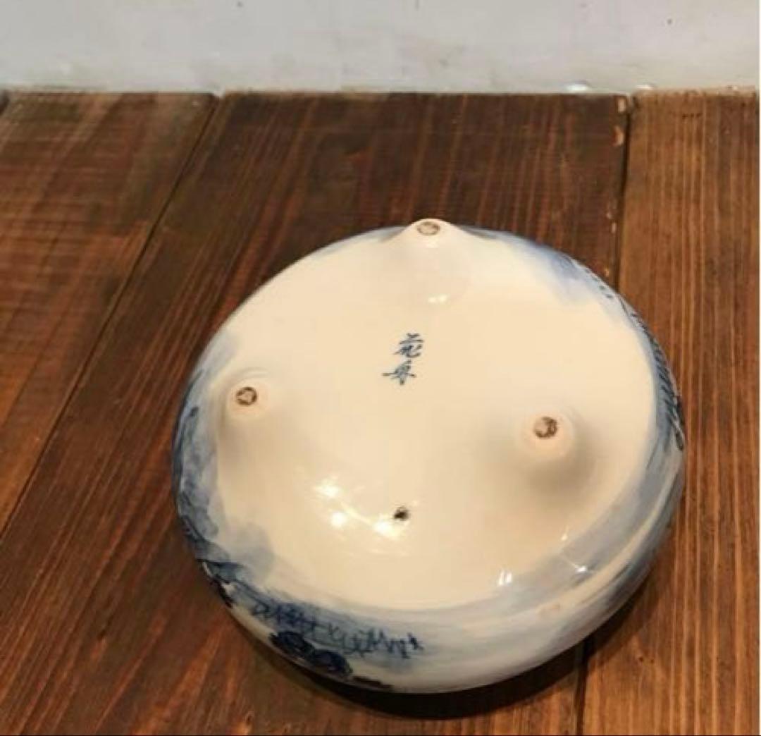 美品　有田焼　花舟　三脚　香炉　染付の山水画が素敵な　蓋まで丁寧に描かれています