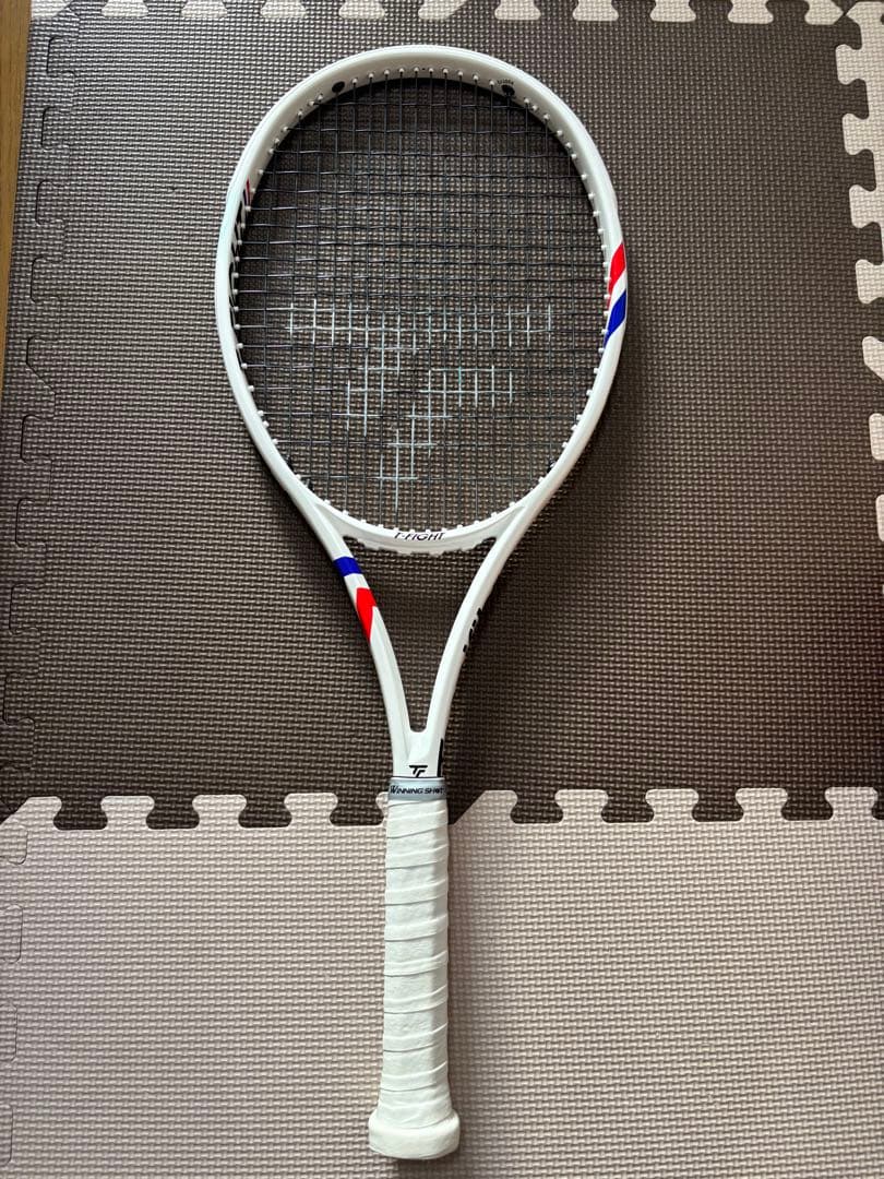 テクニファイバー　T-FIGHT 305g 98in²