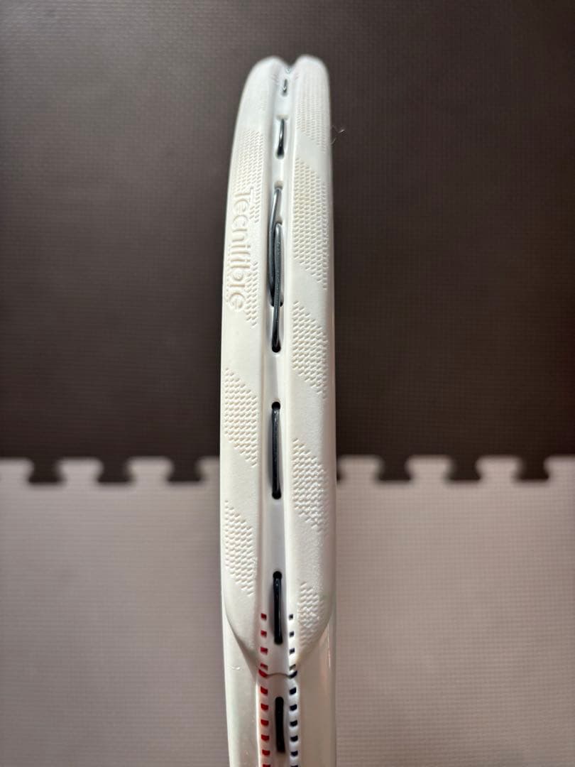 テクニファイバー　T-FIGHT 305g 98in²