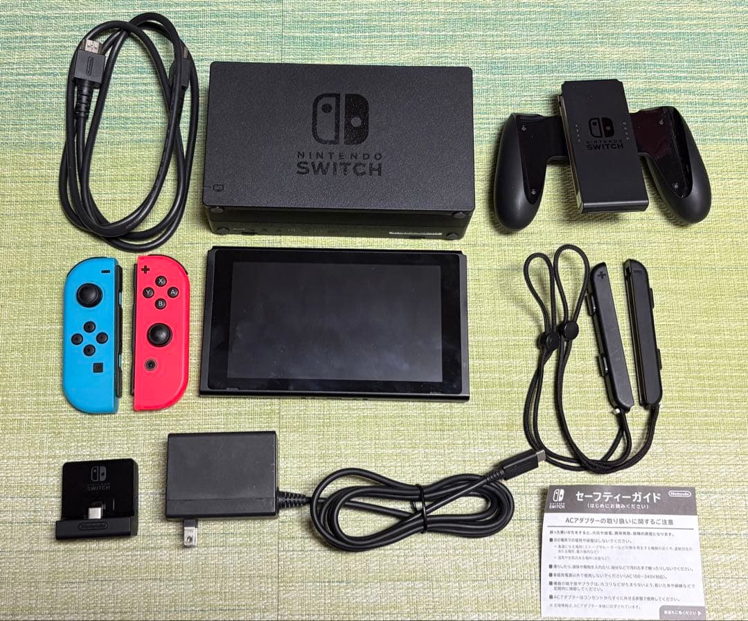 Nintendo Switch バッテリー強化版（箱・説明書有）＋充電スタンド