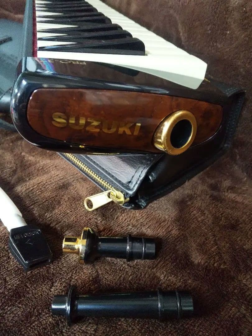 SUZUKI 鍵盤ハーモニカ PRO-37