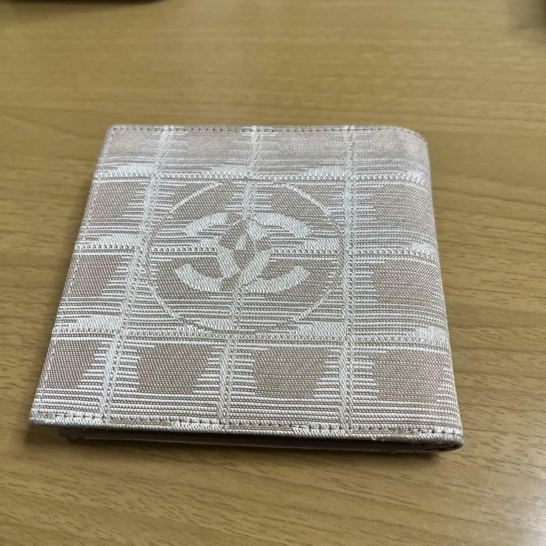 CHANEL 二つ折り財布 ニュートラベルライン