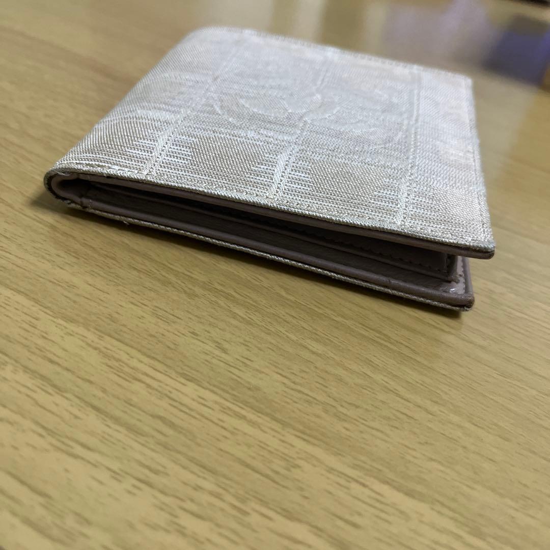 CHANEL 二つ折り財布 ニュートラベルライン