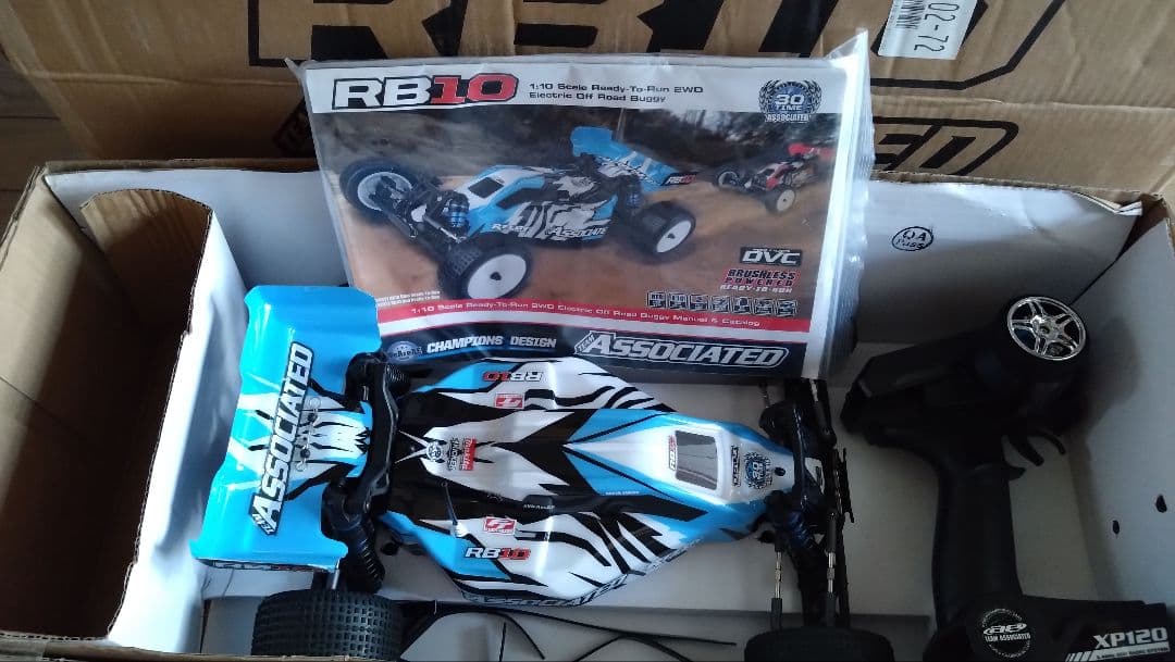 TEAM ASSOCIATED RB10 ブルー RTR アソシエイテッド