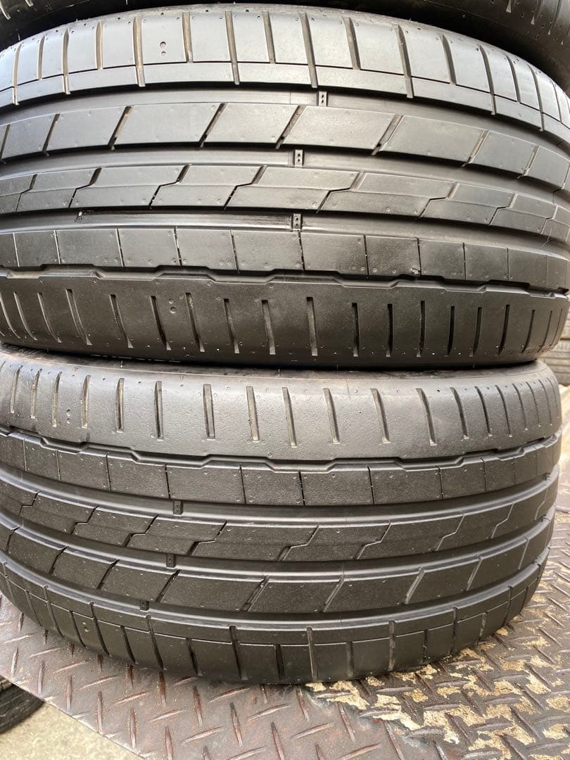 HANKOOK VENTUS 235/40/19 4本セット2020/21年製