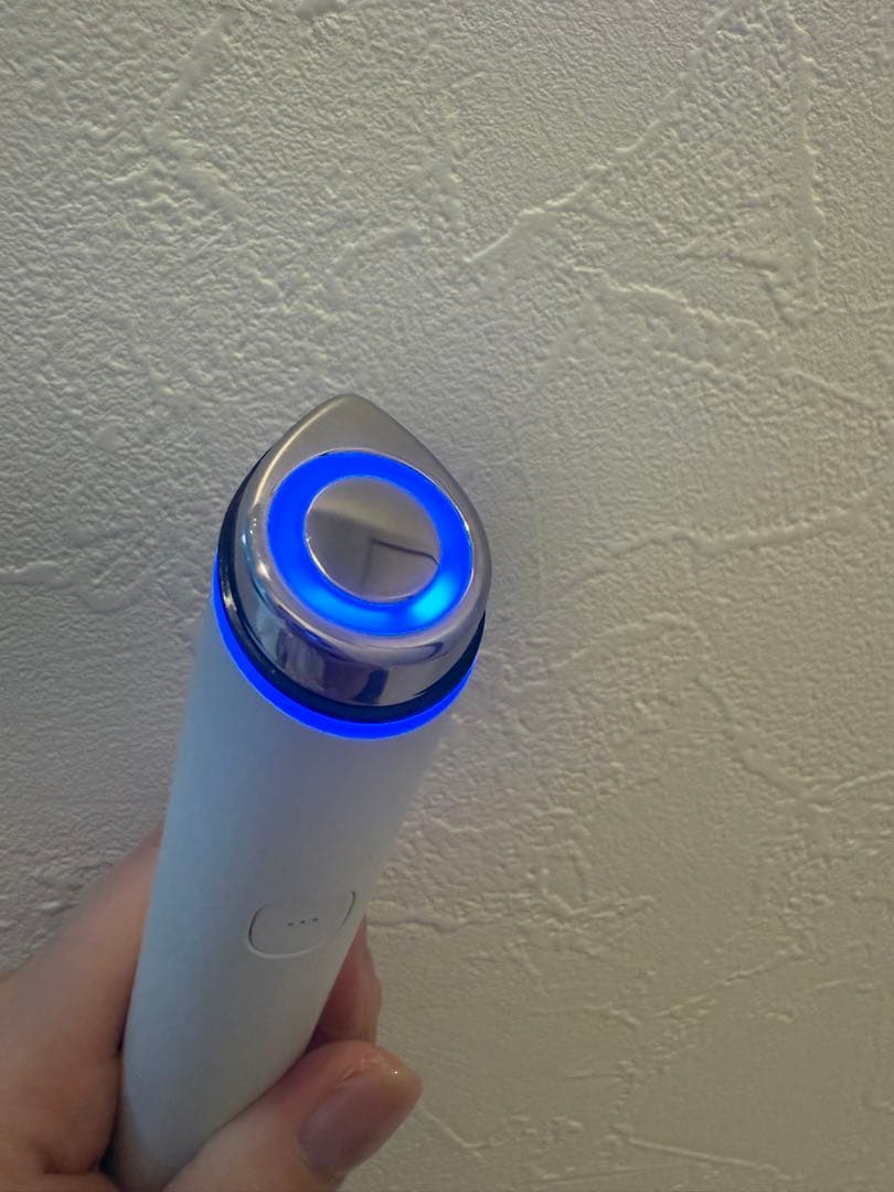medicube ブースタープロミニ　LED美顔器 ホワイト