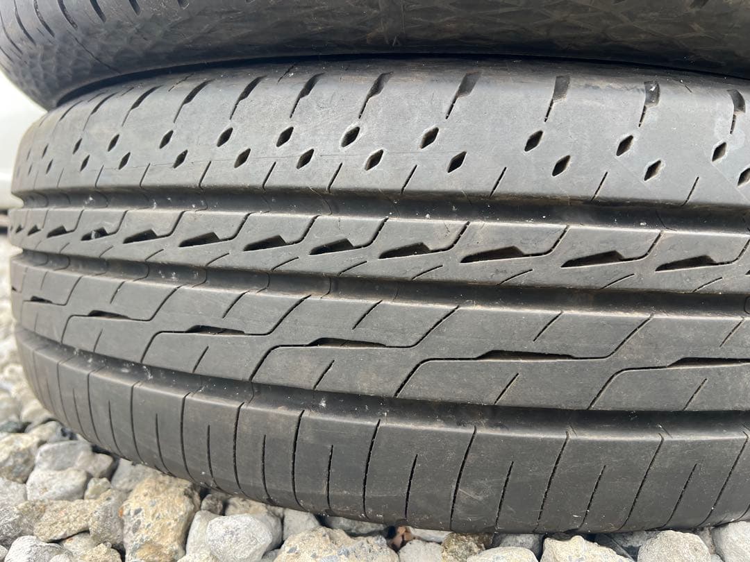ブリヂストン　レグノ　GR-X3 TYPE rv 215/65r16 25年製