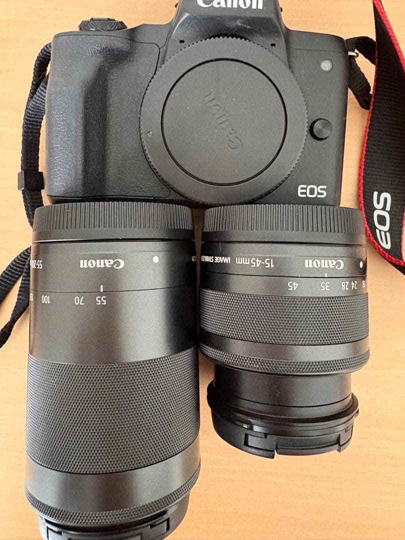Canon EOS Kiss M ミラーレスカメラ