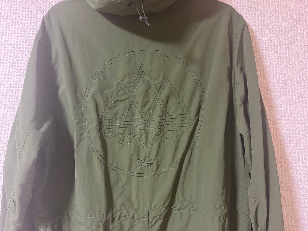 Adidas Spezial Halewoodパーカー