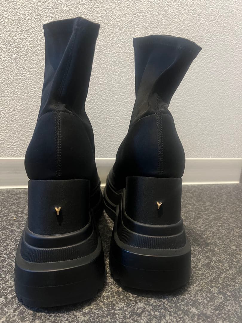 にこ　 YELLO ショートブーツ BLACK XL 【美品】