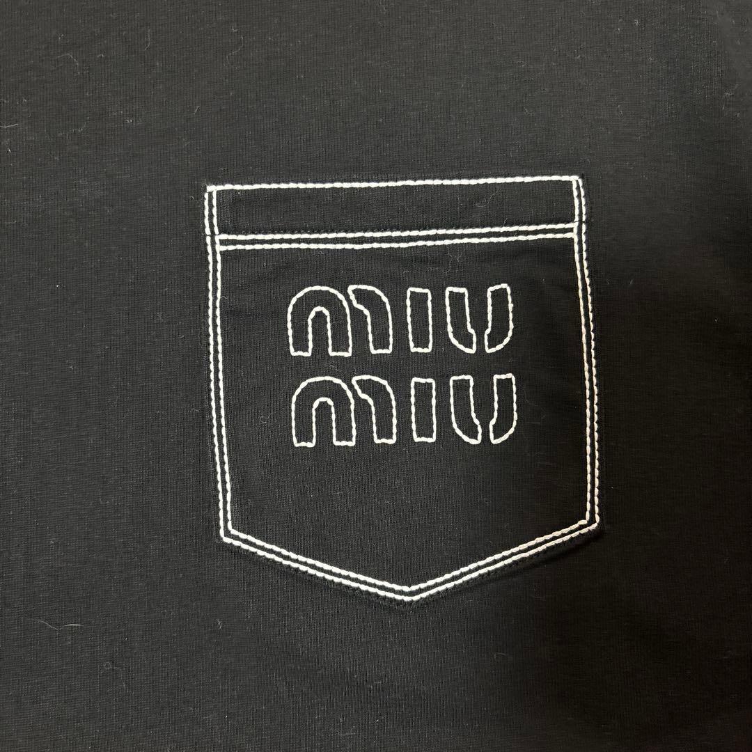 miu miu ミュウミュウ Tシャツ 黒