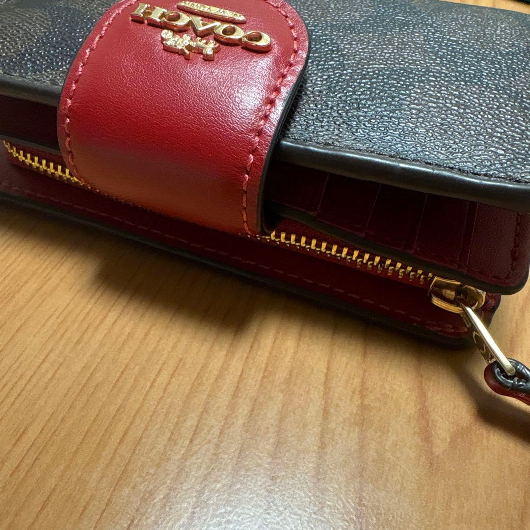 美品　コーチ　二つ折り財布　COACH