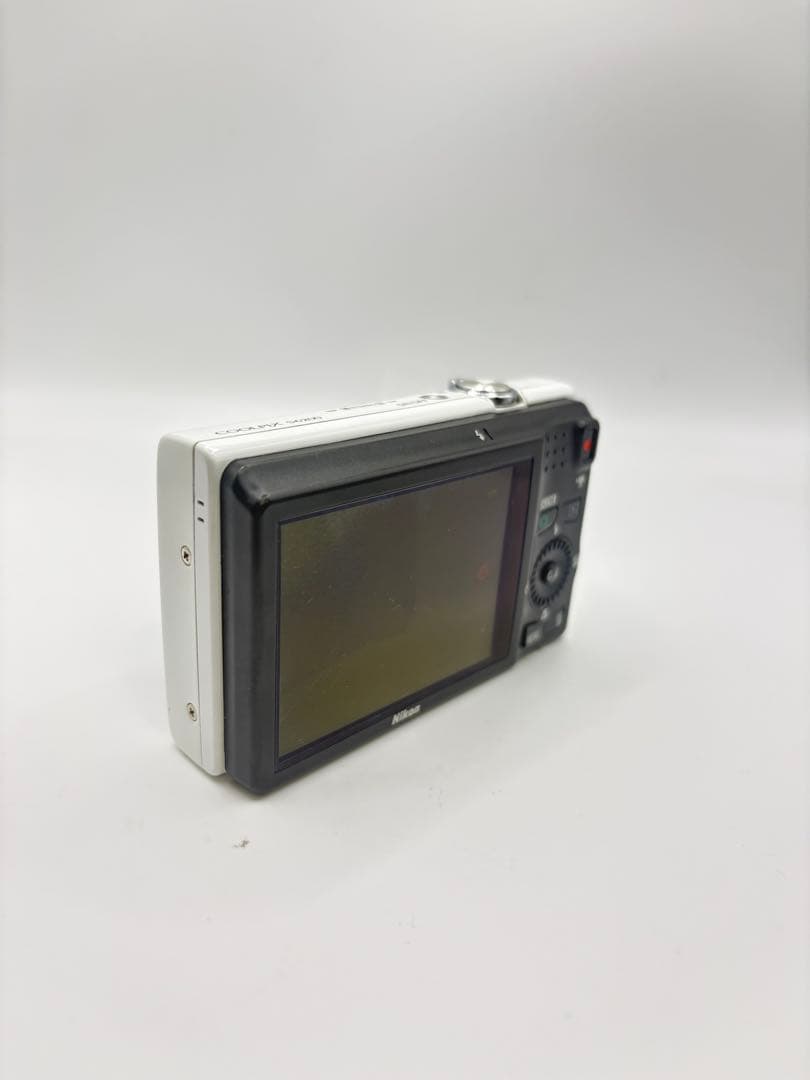 Nikon ニコン COOLPIX S6200 クールピクス ホワイト