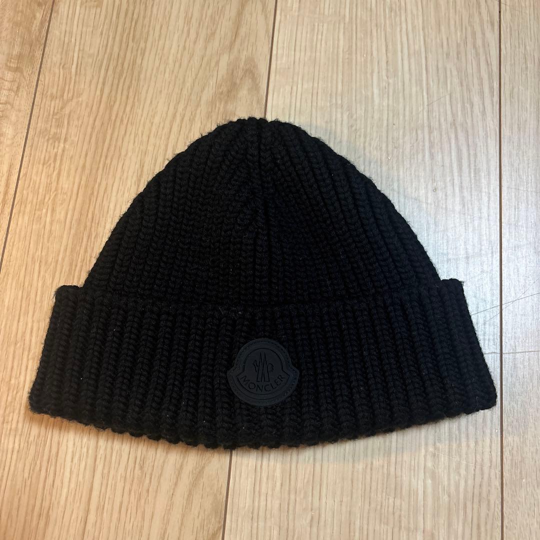 MONCLER ブラック ビーニー ニット帽