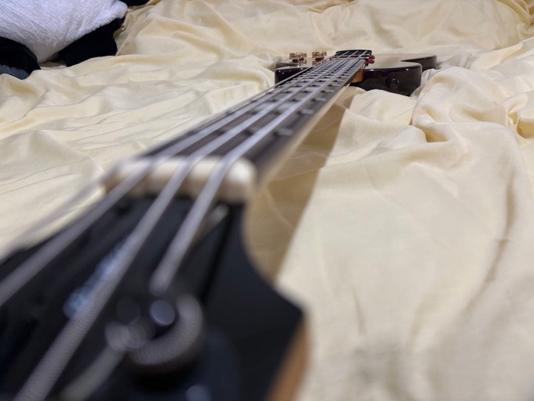 ベース Epiphone Les Paul Bass Sunburst