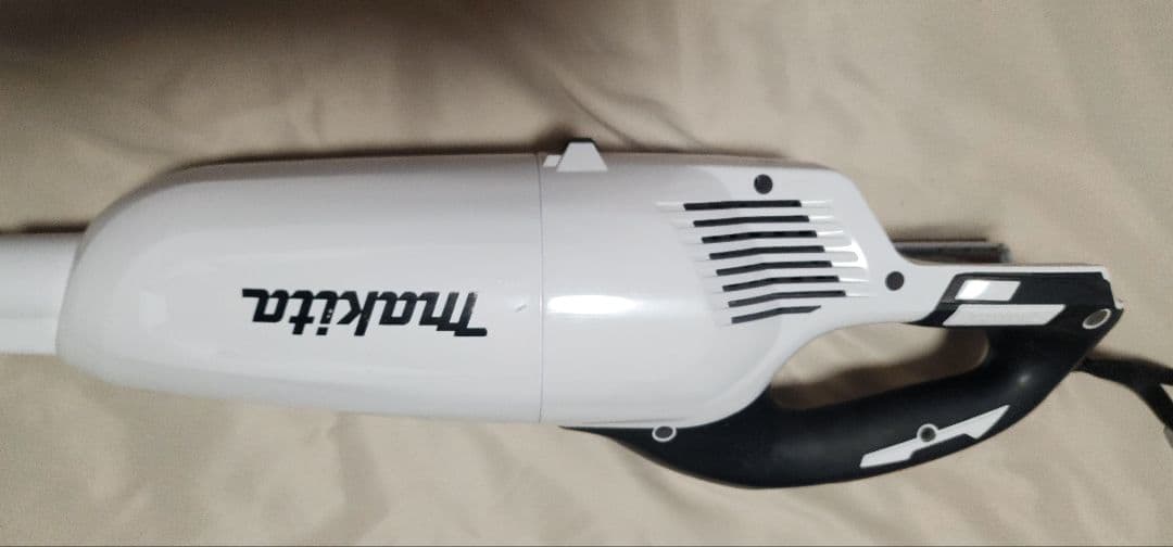 マキタ　18Vバッテリー掃除機　CL281FD 部屋内使用のみ 美品