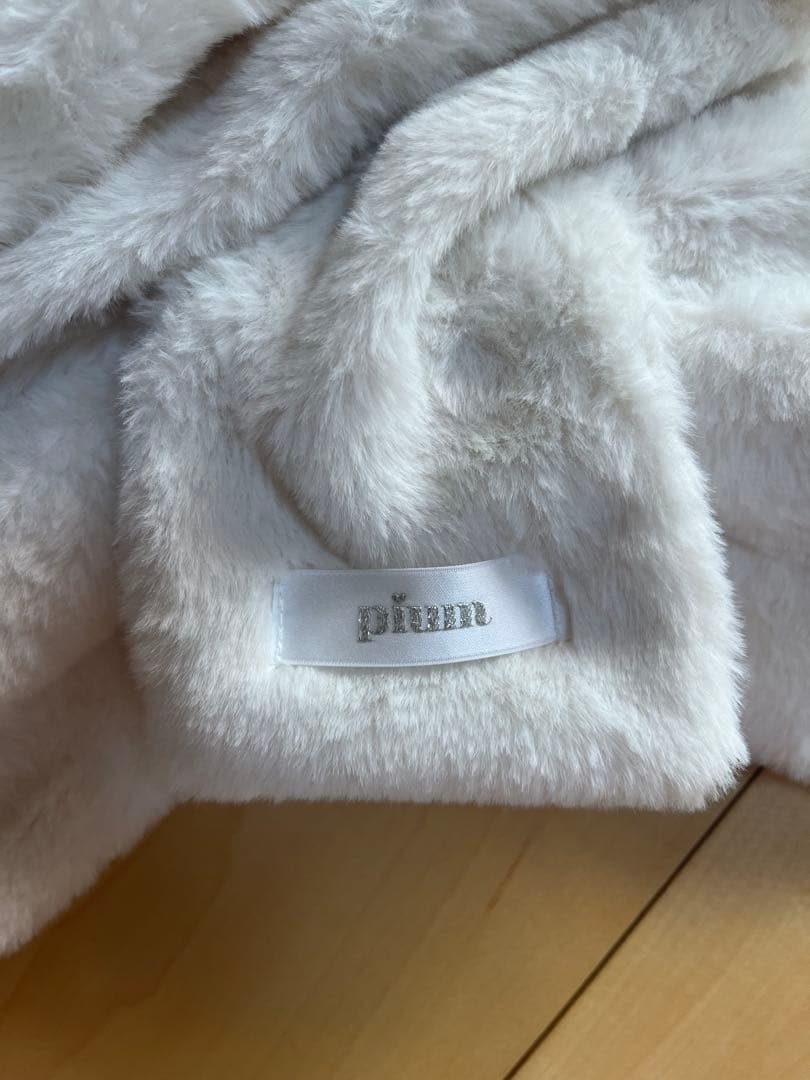 pium ビッグリボンパールファーティペット