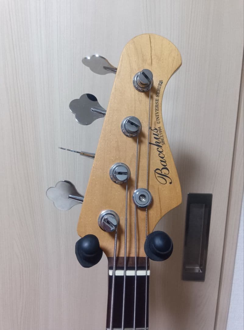 Bacchusジャズベース　アルニコⅤピックアップ