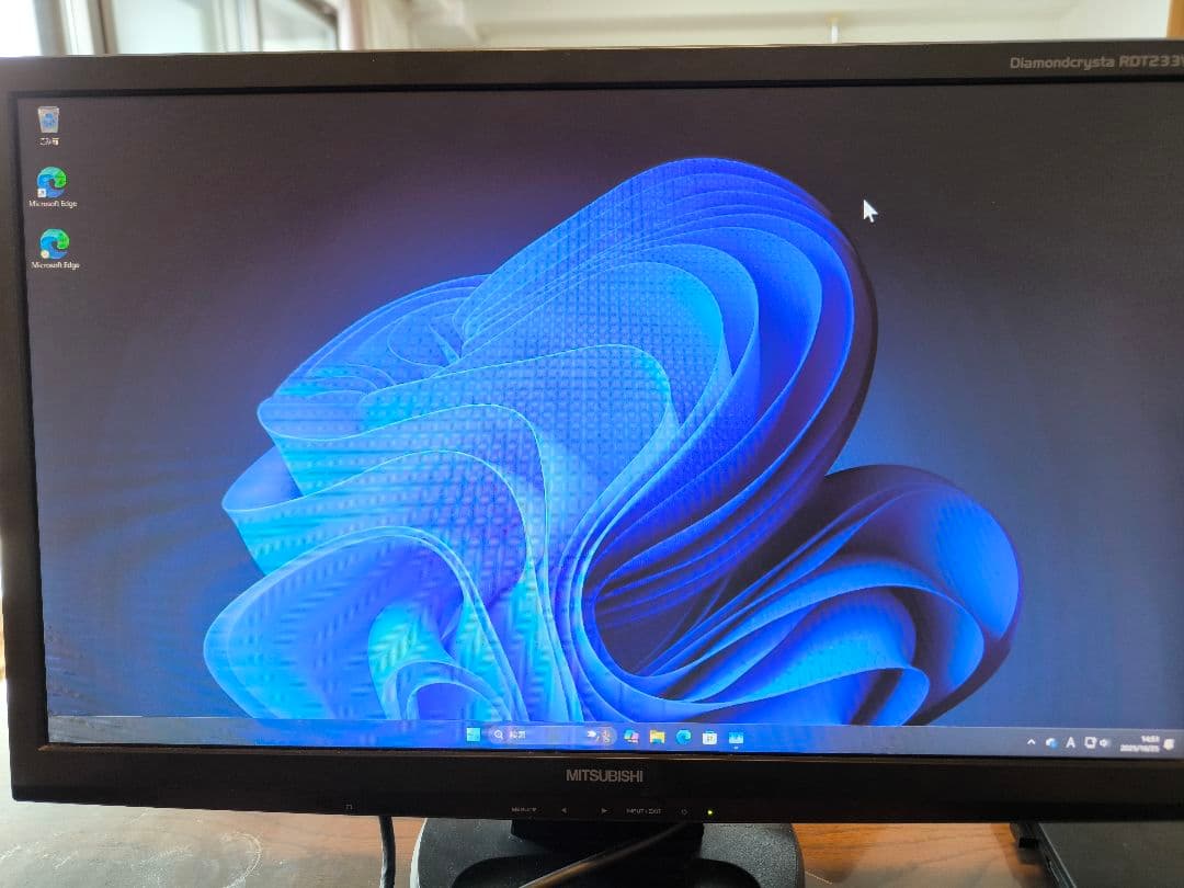 ケーブル付属_Fujitsu ESPRIMO D586/M Windows 11