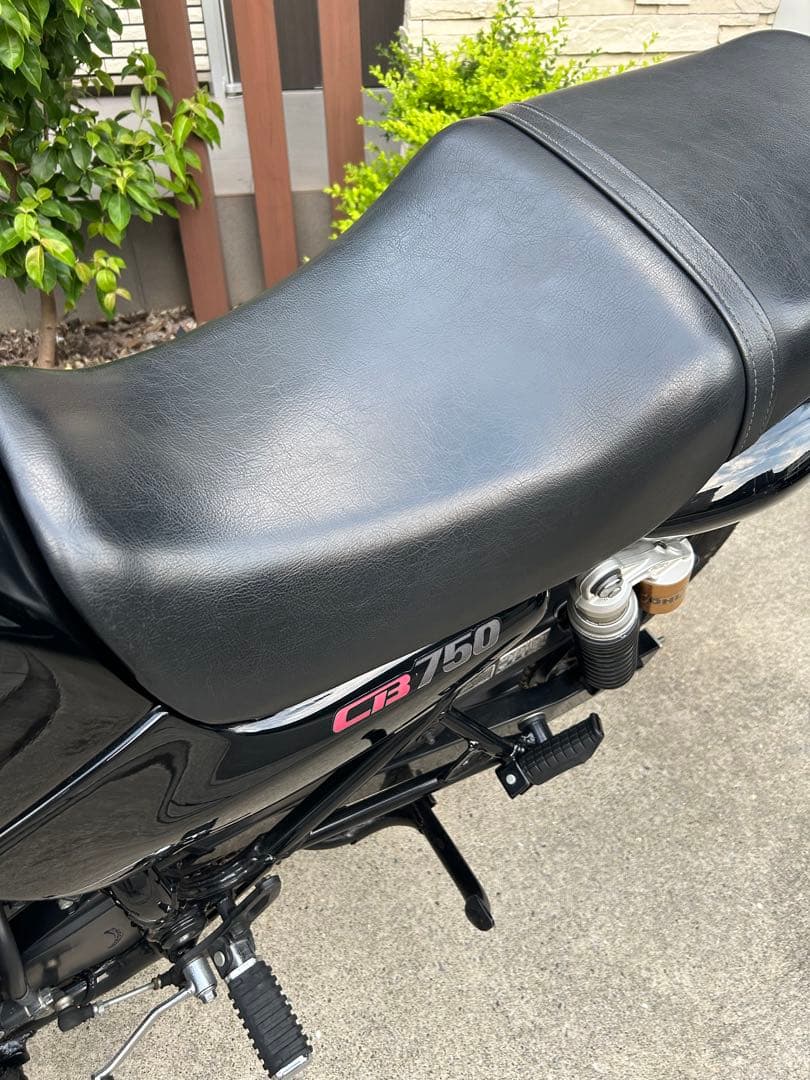 CB750 ＲＣ４２　教習車シート　美品　あんこ抜き