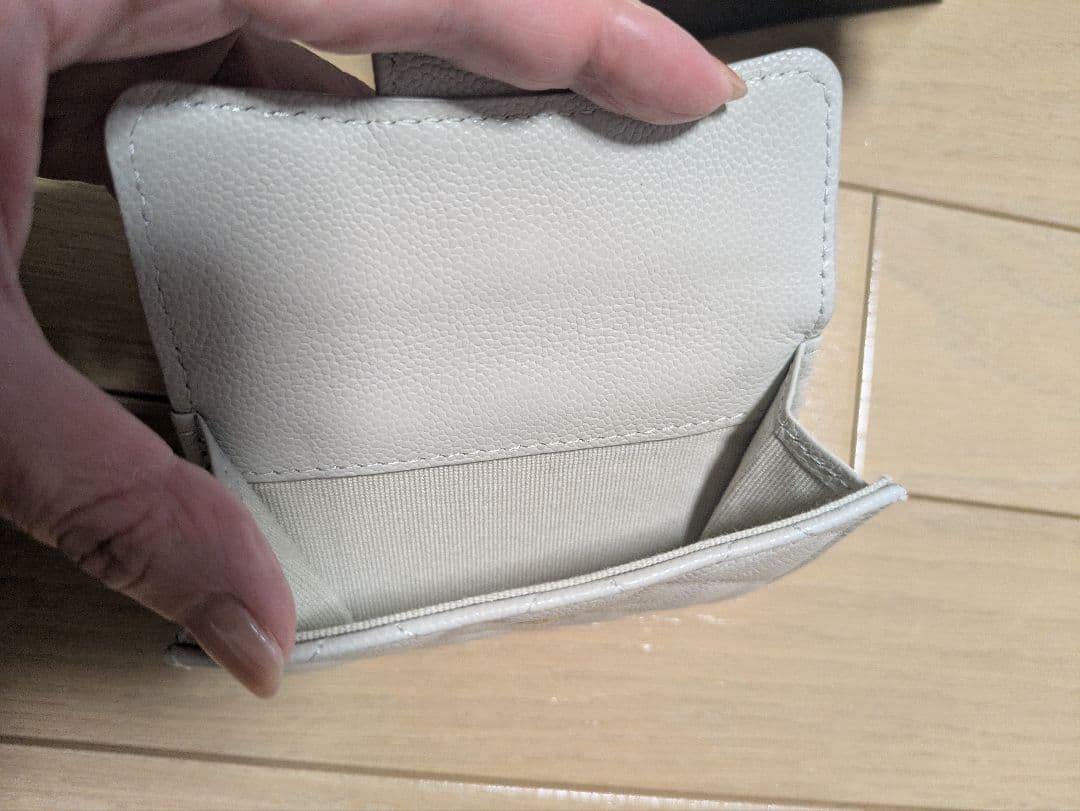 D！！　　　　【CHANEL】三つ折り財布 キルティングレザー