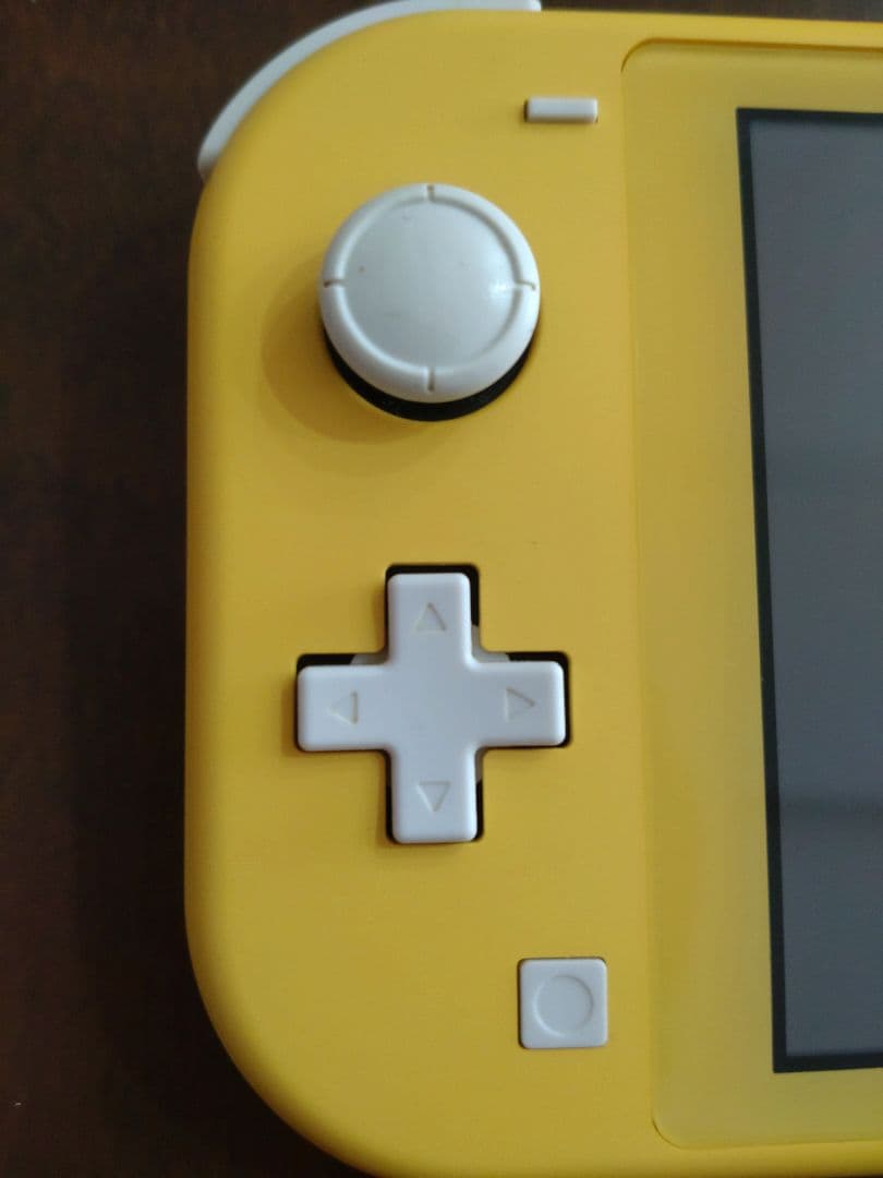 Nintendo Switch Liteイエロー本体箱付き充電器付き 動作確認済