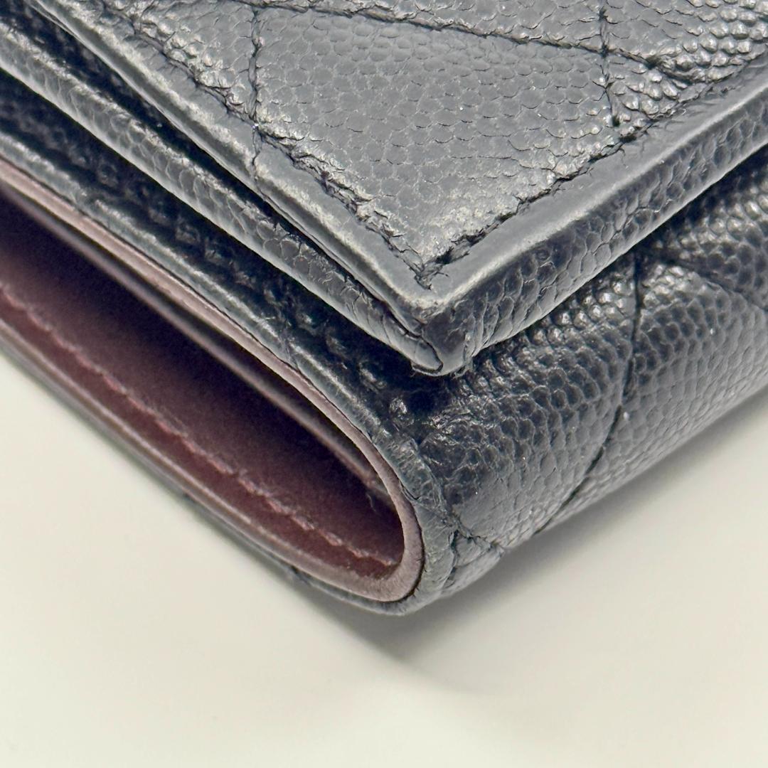 美品　CHANEL シャネル　マトラッセ 三つ折り財布　キャビアスキン