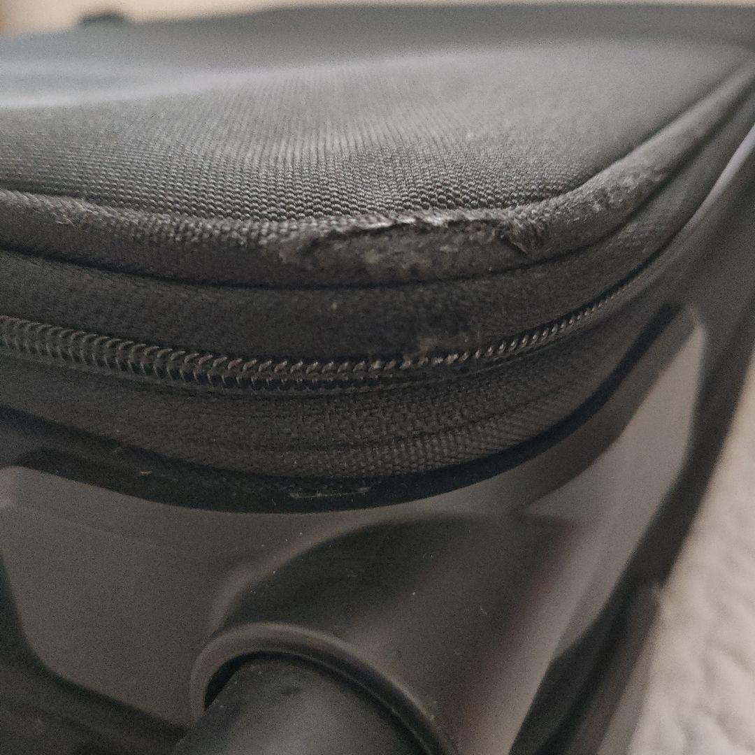 無印良品　半分の厚みで収納できるソフトキャリーケース　スーツケース　63Ｌ　黒