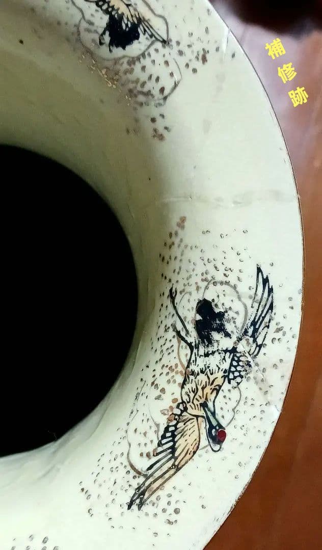 薩摩焼 特大陶器の壺 金彩 武士と馬のデザイン 高さ61.5cm 骨董