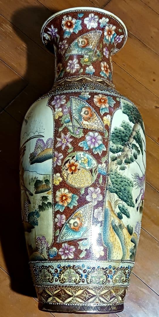 薩摩焼 特大陶器の壺 金彩 武士と馬のデザイン 高さ61.5cm 骨董
