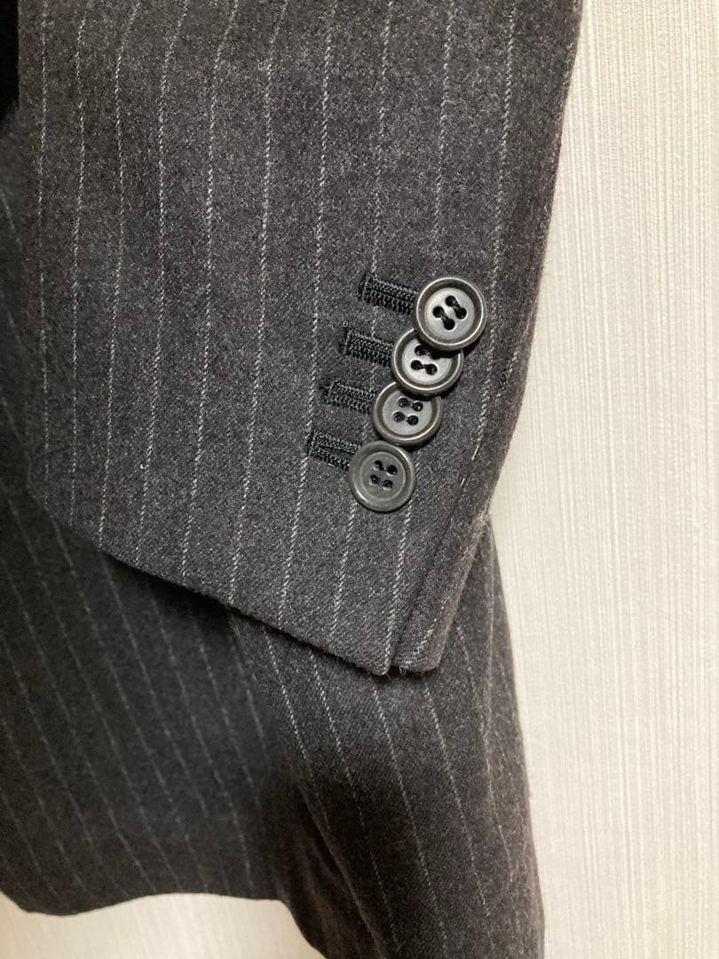 kiton グレー ストライプ フランネル　ダブルスーツ