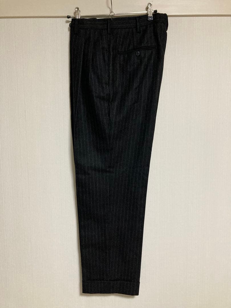 kiton グレー ストライプ フランネル　ダブルスーツ