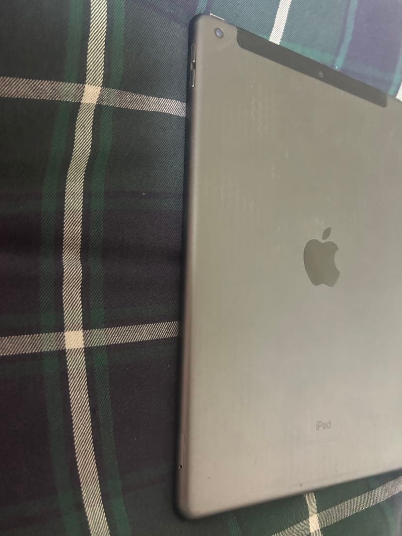 Apple iPad (第7世代) スペースグレー
