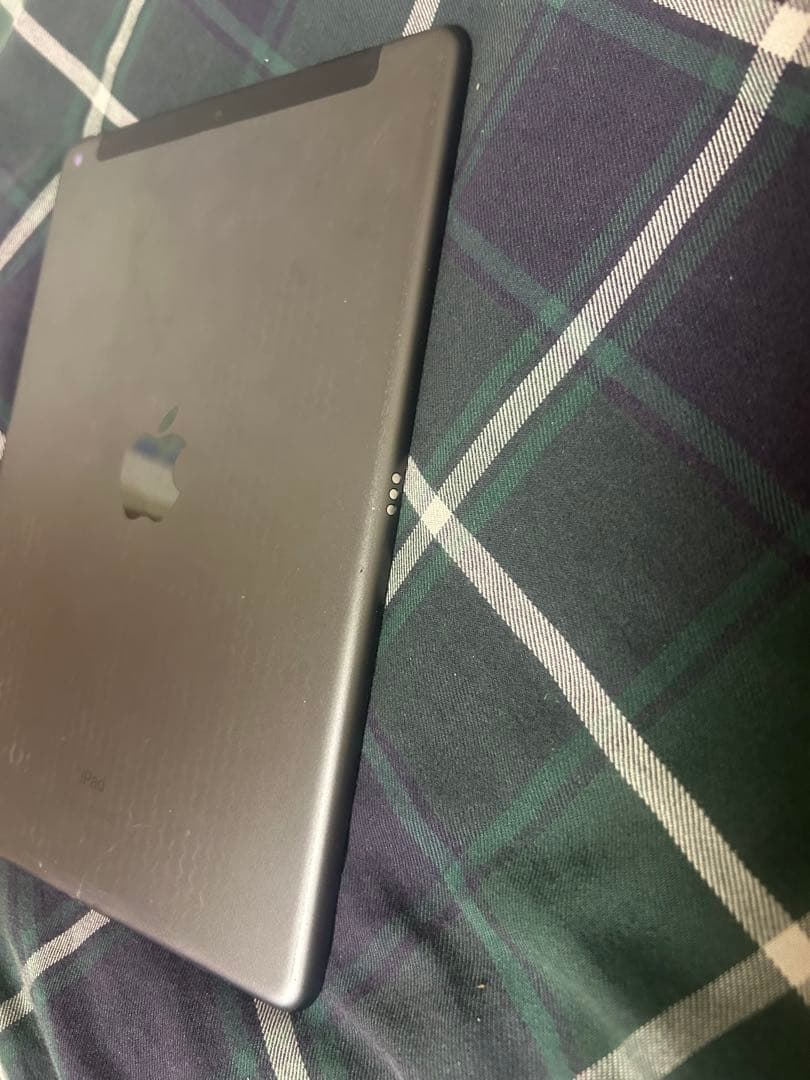 Apple iPad (第7世代) スペースグレー